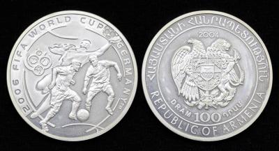 Монета Армения 100 драмов 2004 год Чемпионат мира по футболу — Германия 2006