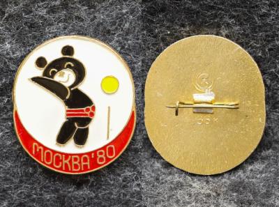 Знак Олимпийский мишка Волейбол