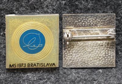 Официальный знак чемпионата мира по фигурному катанию Чехословакия 1973 год