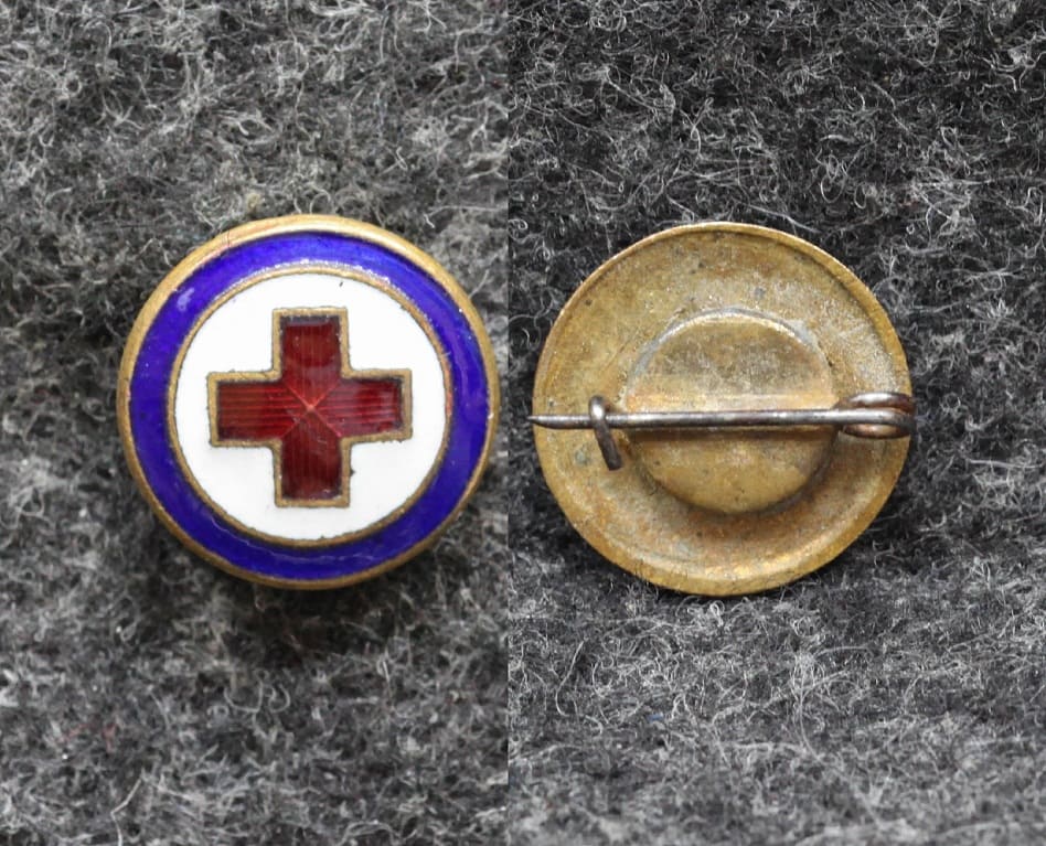 Членский знак Общества Красного креста СССР