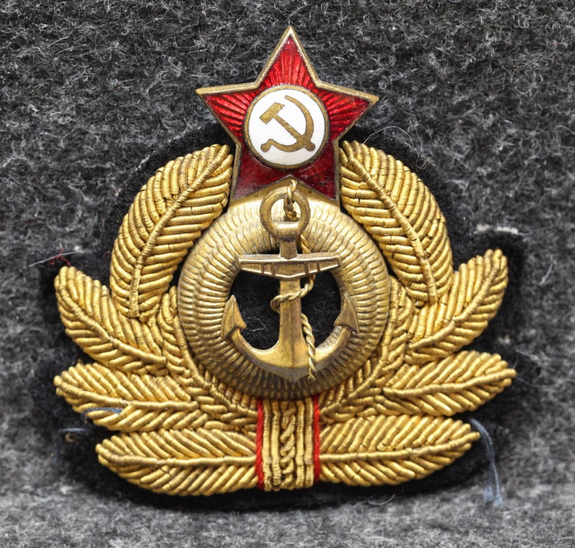 Кокарда Офицеры и мичманы адмиралы и генералы ВМФ Повседневная форма С 1958 года