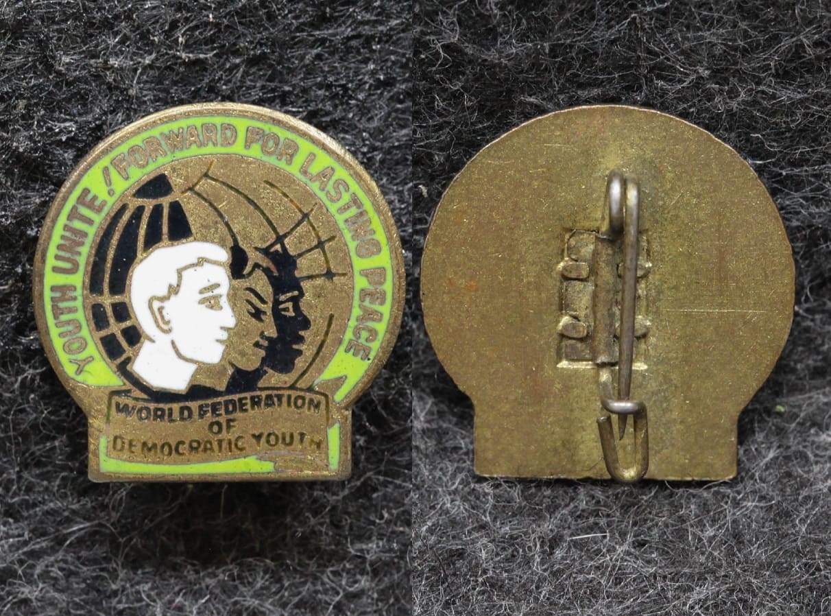 Знак Всемирная федерация демократической молодёжи
