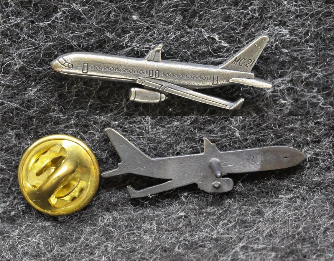 Знак Самолёт МС-21 Иркутский авиационный завод от Аукциона Значки и Знаки