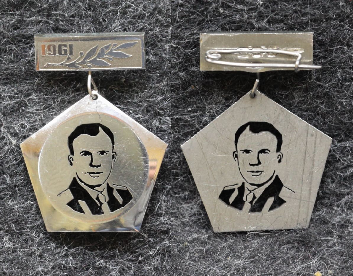 Знак Ю А Гагарин 1961 год от Аукциона Значки и Знаки