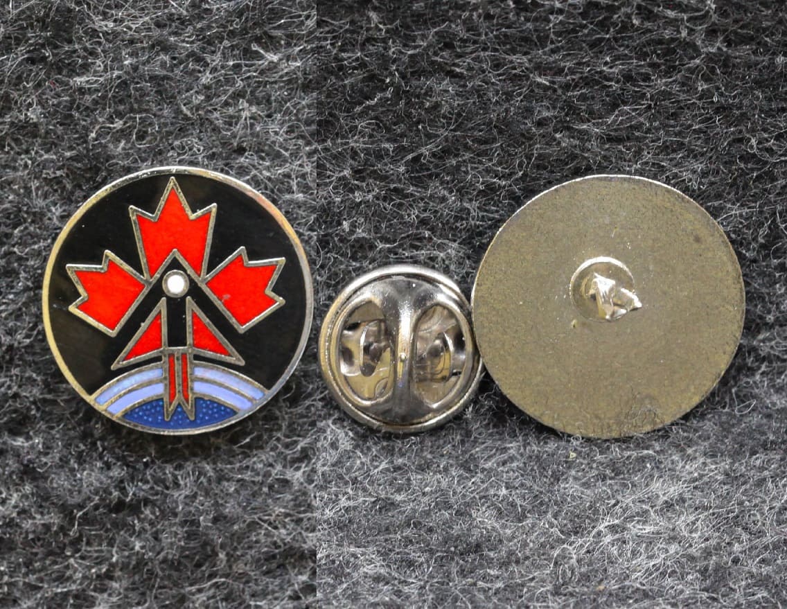 Знак Космос Канада Программа подготовки космонавтов от Аукциона Значки и Знаки