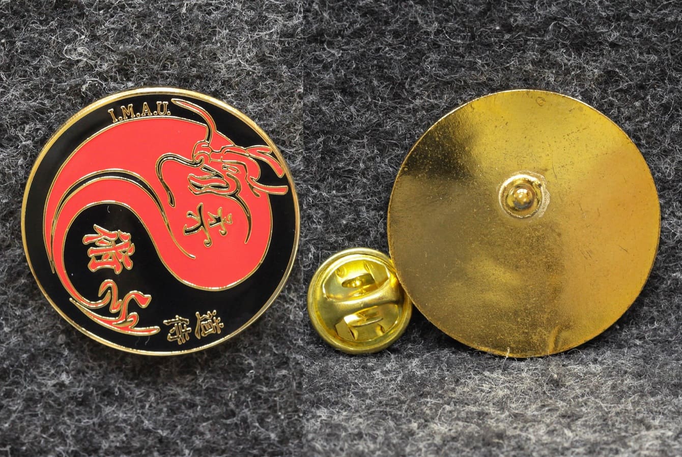 Знак I.M.A.U. Inner Mongolia Agricultural University (Сельскохозяйственный университет Внутренней Монголии) Китай