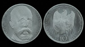 Купить Германия 10 марок 1993 год 150 лет со дня рождения Роберта Коха (№62)