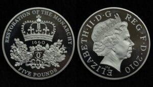 Купить Великобритания 5 фунтов 2010 год 350 лет восстановлению монархии. PROOF! (№7)