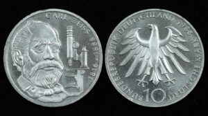 Купить Германия 10 марок 1988 год 100 лет со дня смерти Карла Фридриха Цейса (№327)