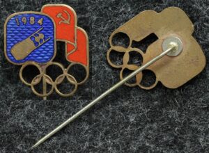 Купить Знак Олимпиада 1984 год санный спорт