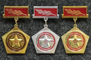 Купить Комплект знаков Советская электроника 10,15 и 25 лет (За безупречную работу в отрасли)