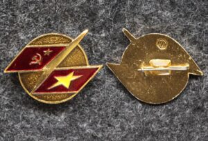 купить Знак Интеркосмос СССР - Вьетнам