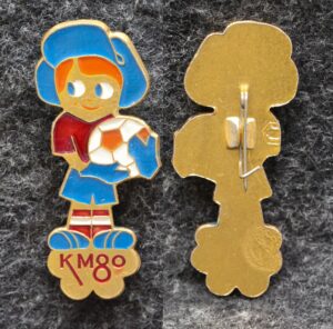 купить Знак Клуб ЦК ВЛКСМ Кожаный мяч 1980 год