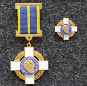 купить Знак Циолковского Ведомственная награда Федерального космического агентства