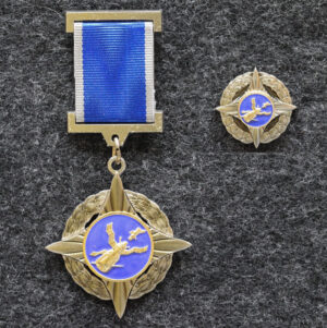 купить Знак За содействие космической деятельности