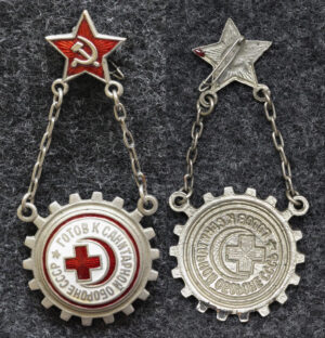 Знак Готов к санитарной обороне СССР 30-е годы