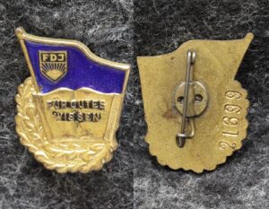 Знак Комсомол ГДР За хорошие знания