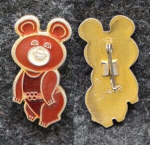 Знак Олимпийский мишка