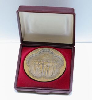 Настольная медаль Всемирный фестиваль молодёжи и студентов Москва 1985 год